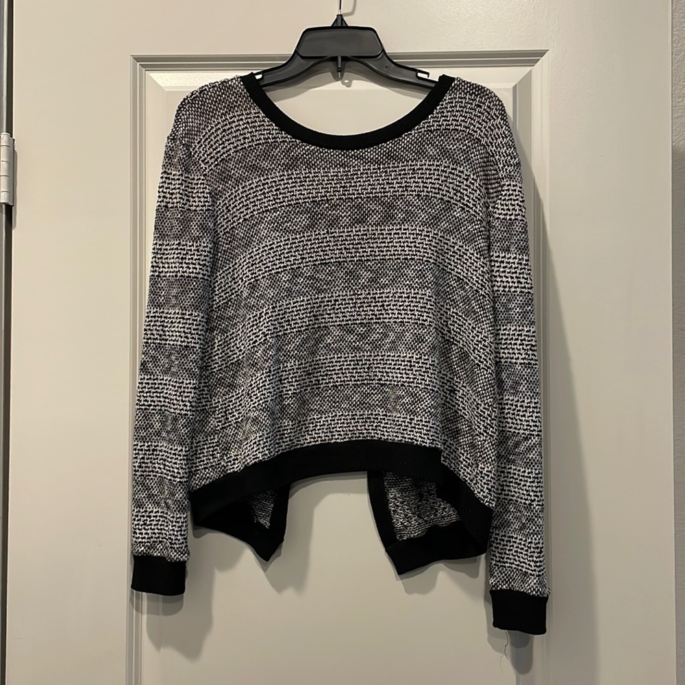 Open back sweater from Lush (M)